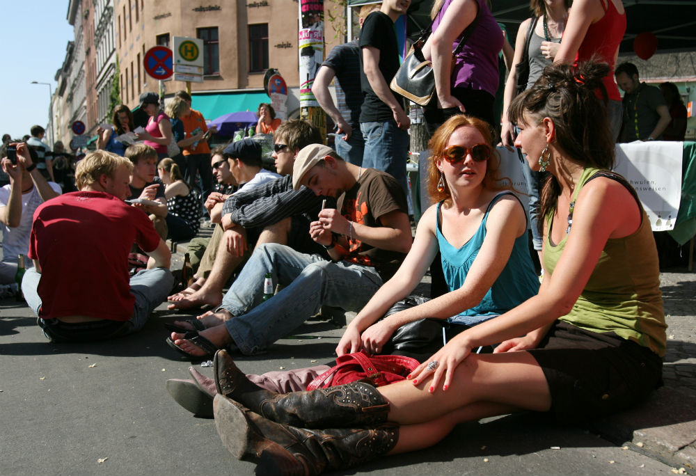 Why some foreigners live in Germany without mastering the language