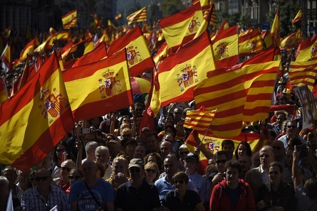 Catalan separatists under pressure after unity rallies