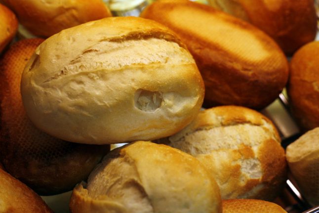 North German court rules bread rolls and coffee don’t constitute breakfast: report