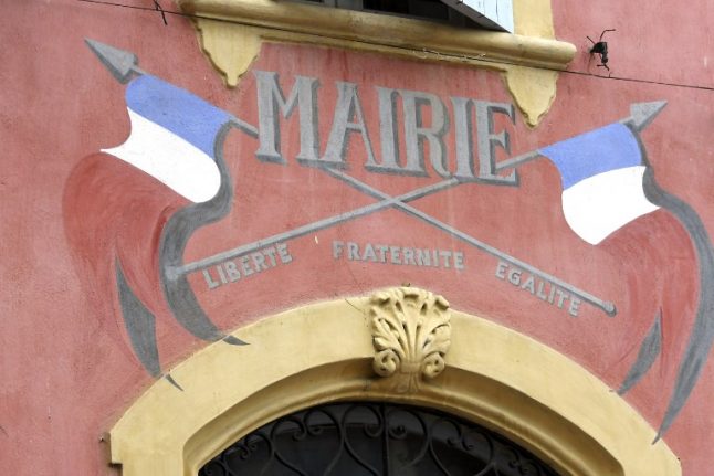 Question du jour: Why are mayors across France so angry right now?