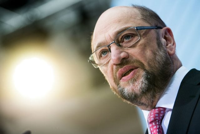 Germany's SPD says ready for talks to end political crisis