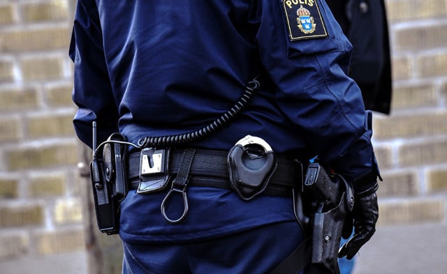 Swedish police officer investigated for sending picture of his genitals to a suspect's partner