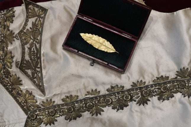 Gold leaf from Napoleon's crown sells for €625,000