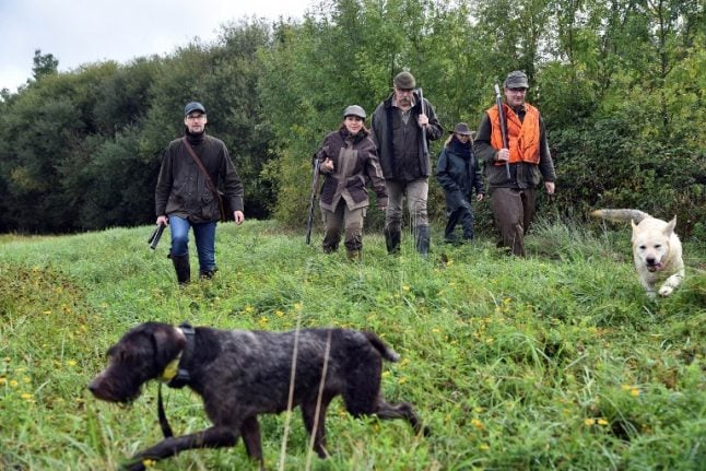 French animal rights groups demand ban on fox and deer hunting