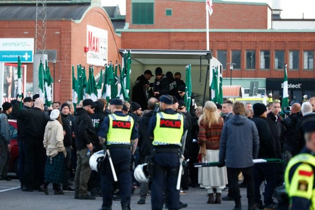 Police officer injured at Nazi demonstration in Stockholm