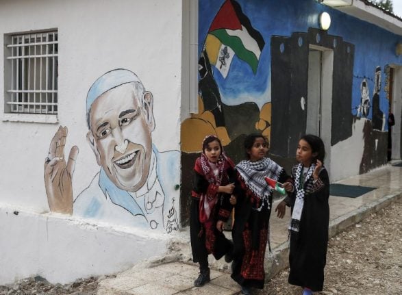 Pope Francis defends ‘status quo’ on Jerusalem