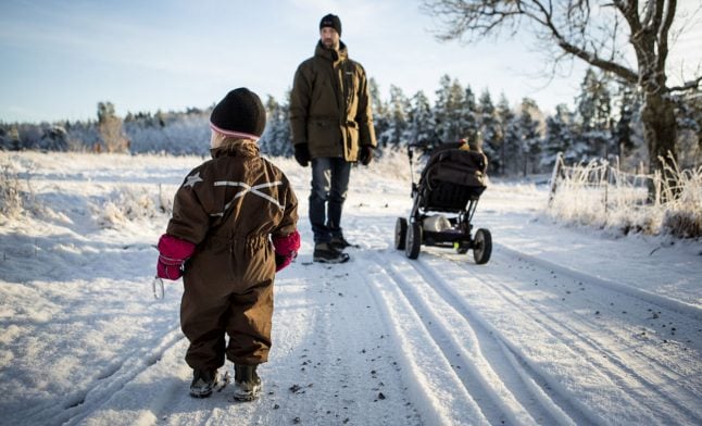 Swedish dads told to take five months of parental leave