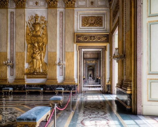 Another bit of the Caserta Palace has fallen off