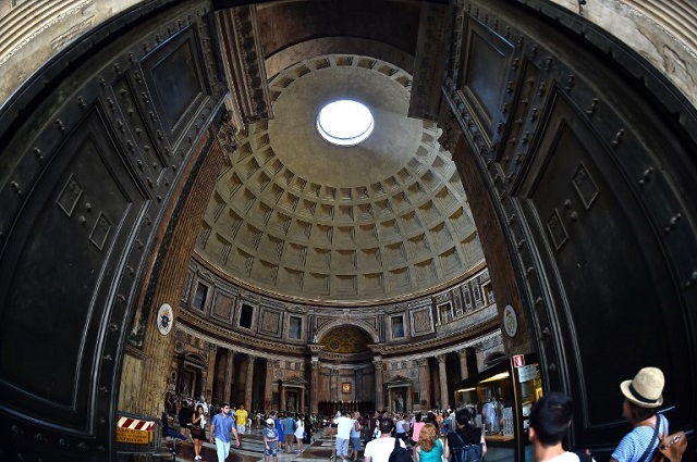 Rome's Pantheon to start charging visitors next May