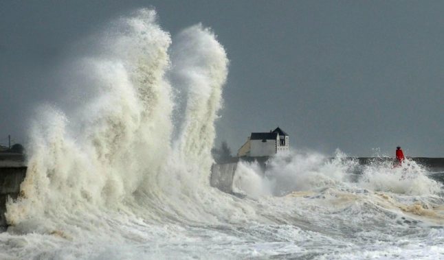 Wind, waves and snow: Public warned as extreme weather lashes France