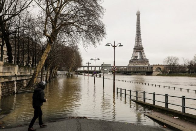 Paris floods latest: Crisis cell set up as commuter train line closed