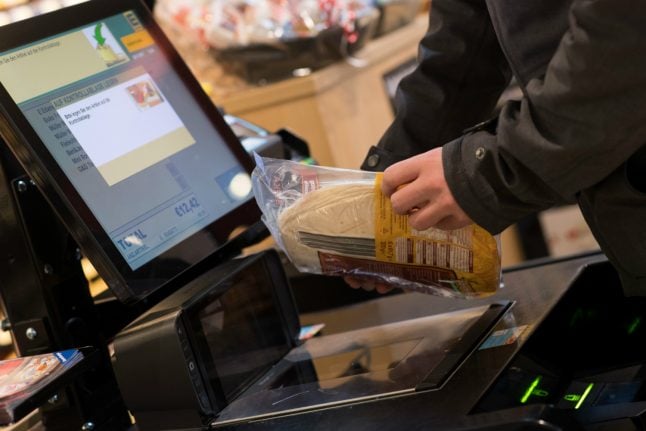 Germany discovers what self-check out is… 10 years after rest of the world