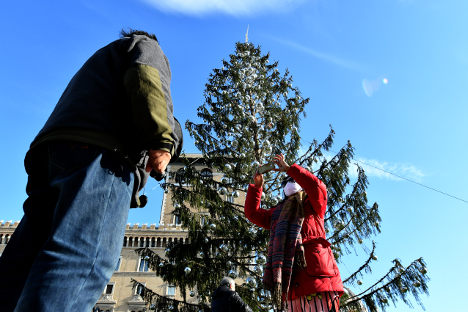 Rome's 'baldy' Christmas tree destined for museum: report