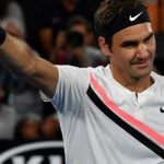 Federer sweeps into Melbourne semifinal