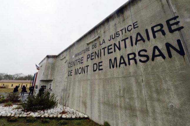 French prison guards hurt in two new attacks by radicalized inmates