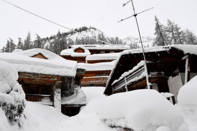 French Alps: 100 Chamonix chalets evacuated due to extreme snow