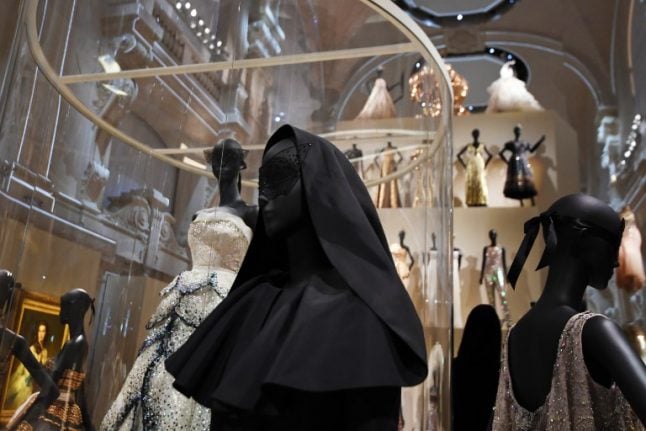 Dior fashion exhibition in Paris breaks 112-year record