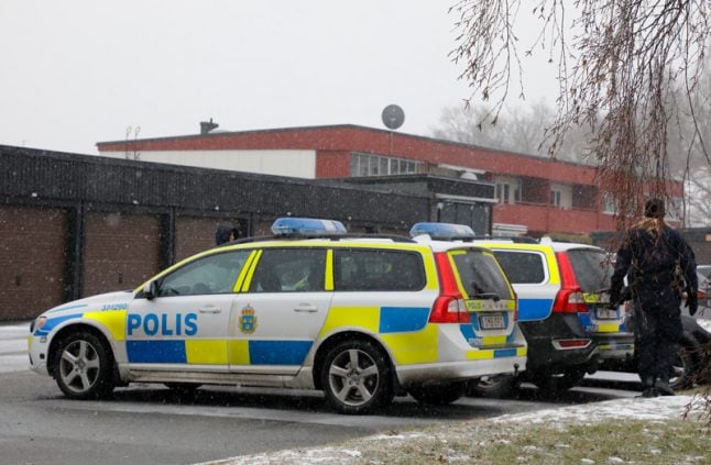 Stockholm police seize weapons cache, make three arrests