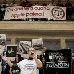 Apple loses bid to ban protests by French tax campaign group