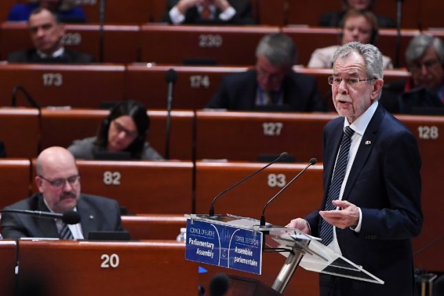 Austrian president warns far right not to slander media