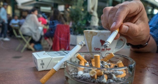 Austrian doctors launch anti-smoking petition