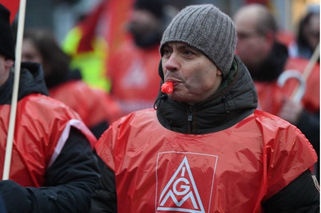 Metalworkers win ’milestone’ 28-hour week concession from bosses