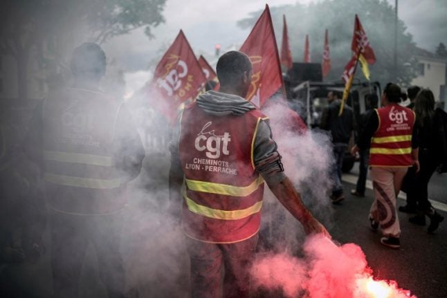 French rail unions vow all out war against government over reforms