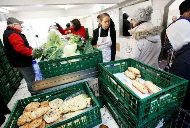 Food charity in Essen reverses decision to ban new migrant clients