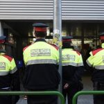 Catalan police suspends officer without pay for writing in Spanish