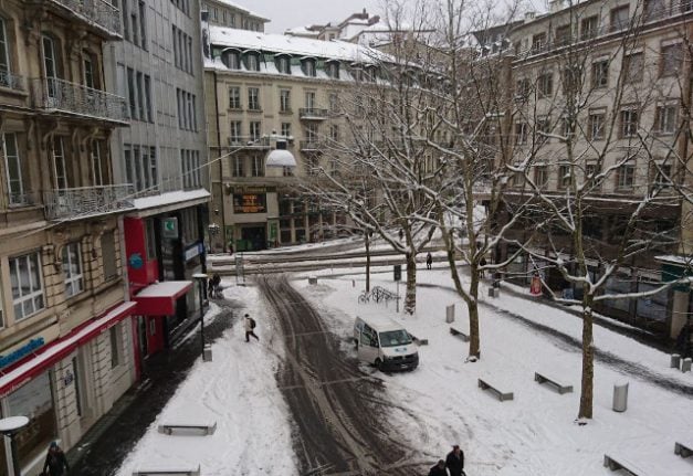 IN PICS: From ice to snow on first day of Swiss spring