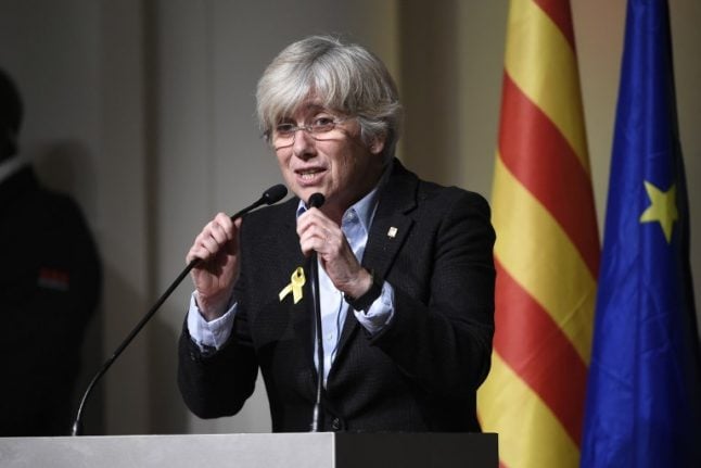 Wanted ex-Catalan minister set to surrender to Scottish police