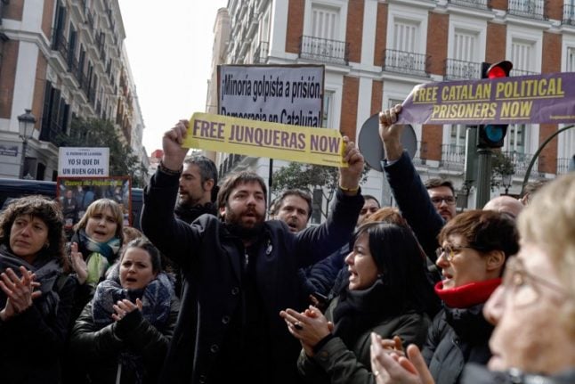 Catalan separatists hunt for new leader