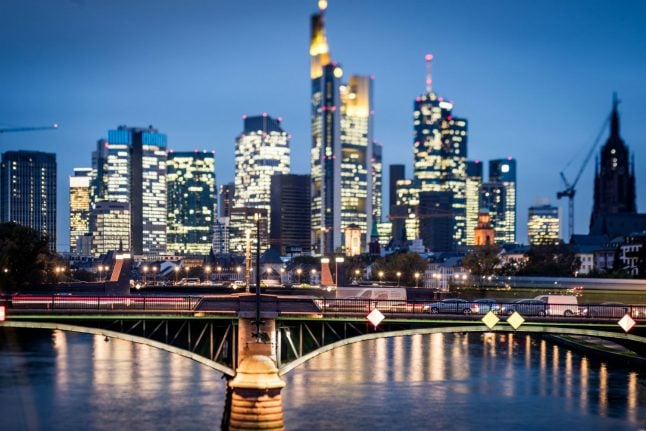 'Sizeable moves' of London banks to Frankfurt expected to begin in April