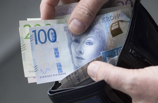 Most Swedes don't want country to go cash free: poll