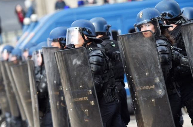 French police battle rioters in deprived Toulouse suburb