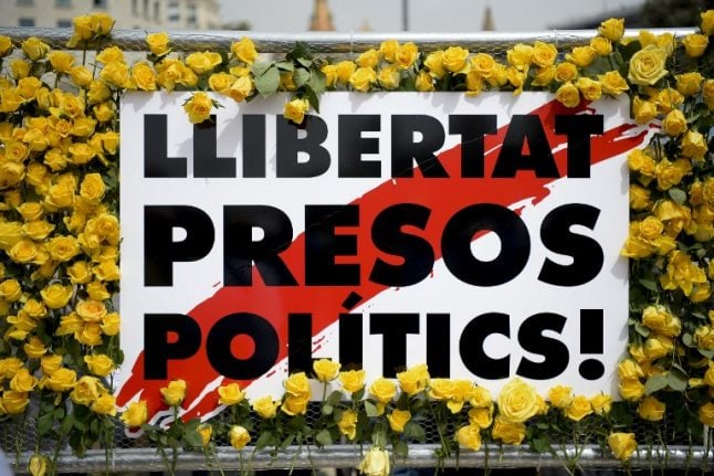 IN PICS: Sant Jordi Day marked with yellow ‘protest’ roses