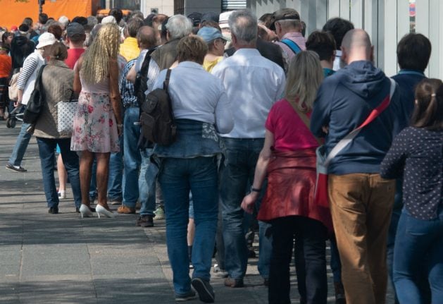 Hundreds queue across Germany for new special edition five-euro coin