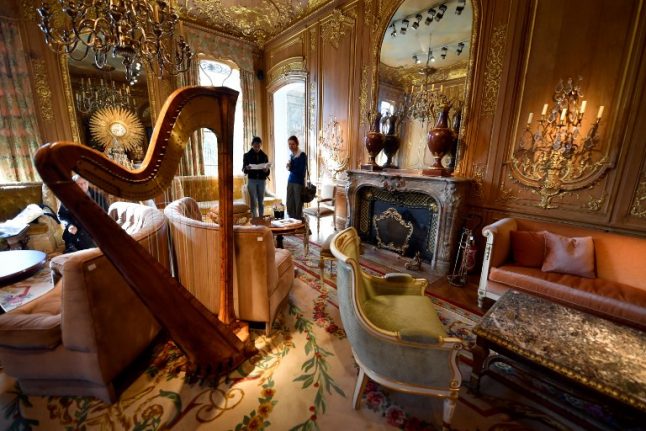 Paris Ritz puts 10,000 pieces of luxury furniture and decor up for sale