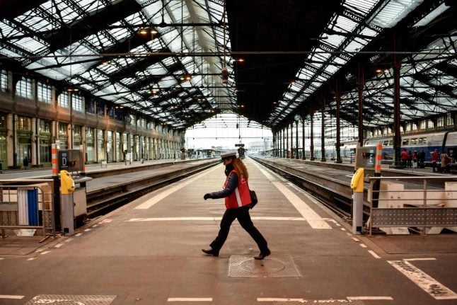 French railways warn of major disruption ahead of anti-Macron strike