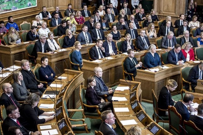 Danish political party wants minimum age for male circumcision