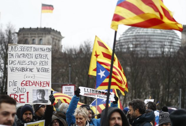 Hundreds rally in Berlin calling for Puigdemont’s release