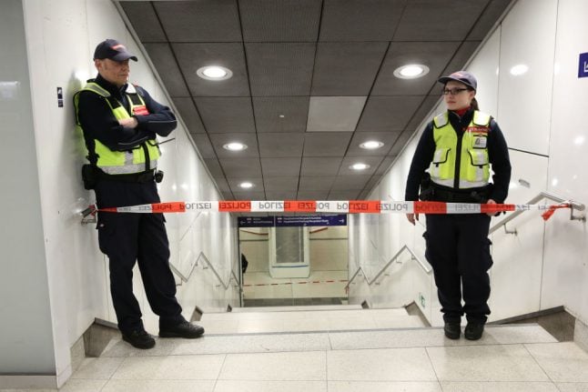 Man fatally stabs ex-wife and child at Hamburg U-Bahn station