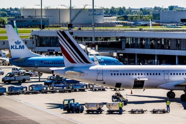 Air France strike: 'Asking for a raise from the top of the barricade is absurd'