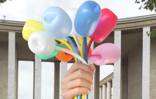 Why is this gift to Paris by American artist Jeff Koons still without a home?