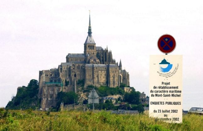Mont-Saint-Michel invaded by stray cats