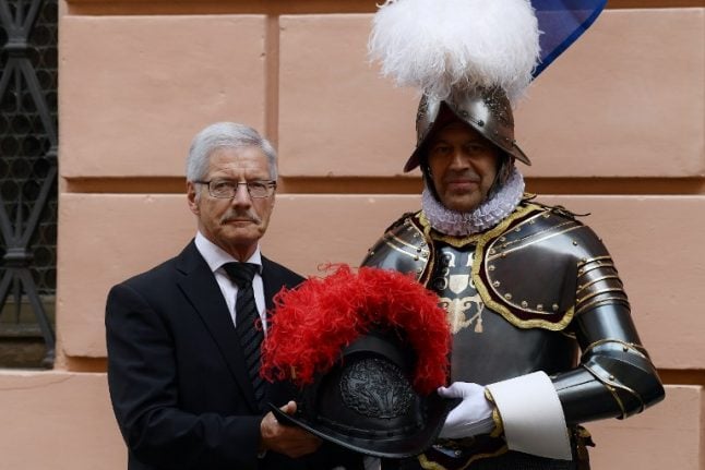 Swiss guards to get new plastic hats made with 3D printer