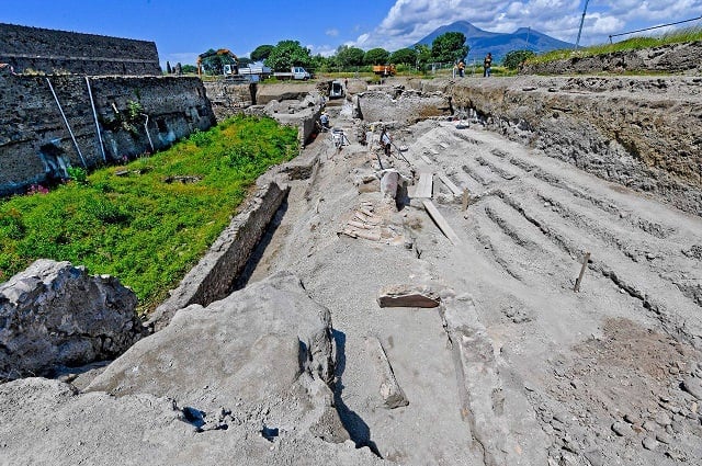 ‘Alley of balconies’ uncovered at Pompeii in rare find