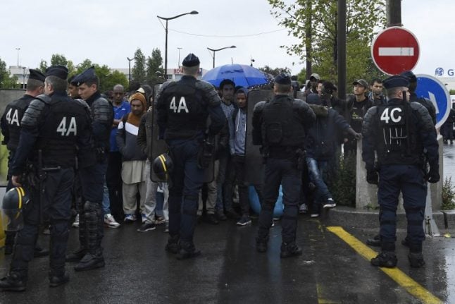 Paris: Refugee believed to be senior Isis member held by French police
