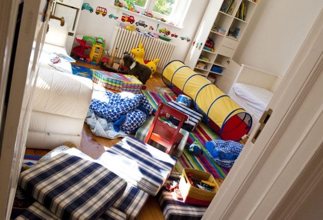€4,500 in damages after boy 'cleans room' by throwing things out of window