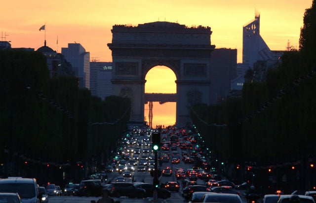 Champs-Elysées to be transformed into open air cinema for one night only